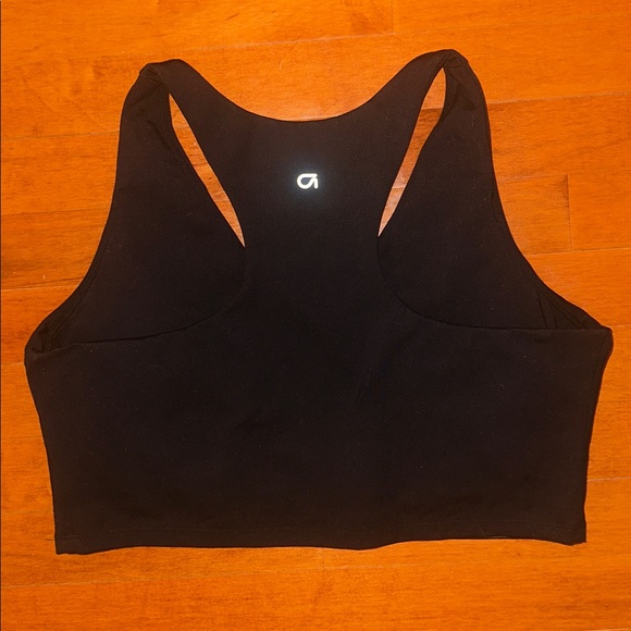 GAP Womens V-Neck Sports Bra with Supportive Pad Inserts - Picture 3 of 3